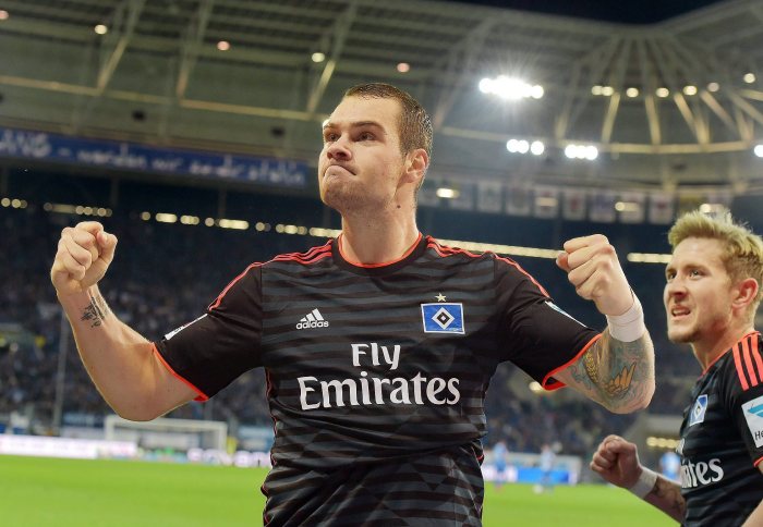 Fussball_Bild's tweet photo. BILD-Reporter Hesse: In Hamburg kann man fast wieder von Europa träumen. #hsv #bildvideo
https://t.co/QMwxOGcs2E https://t.co/WMU0EH4oI7