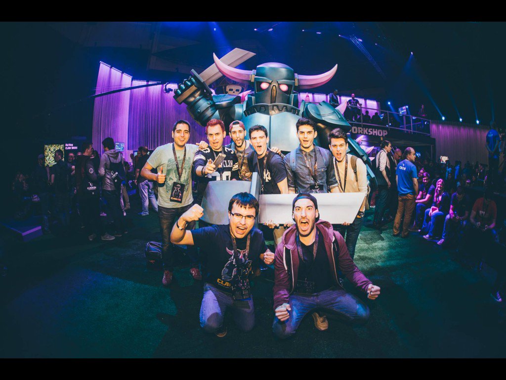 mappc18's tweet photo. @Alvaro845 @Reykob20 @AnikiloGamer @byViruZz @Androimers ARRIBA HISPANOS!!! AUUUUU #ComunidadHispanaCoC 😄😄💪💪👏👏🏆🏆 https://t.co/ojNigq9XfK
