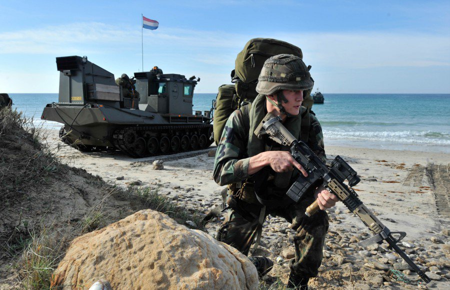 XHNews's tweet photo. Biggest @NATO exercise in a decade responds to "challenges from the South and the East" https://t.co/xrhIMDd1Dj https://t.co/do5tGTqacD