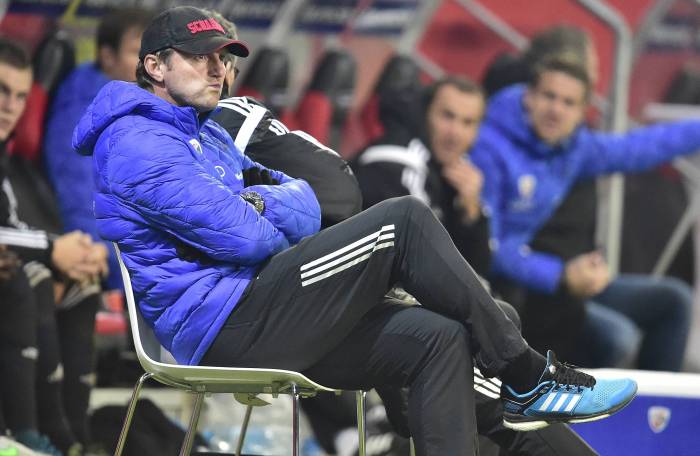 Fussball_Bild's tweet photo. BILD-Reporter Wessing: Zwei Heimtore sind viel zu wenig. #fci #schanzer #bildvideo
https://t.co/QMwxOGcs2E https://t.co/lQoGTrrlM0
