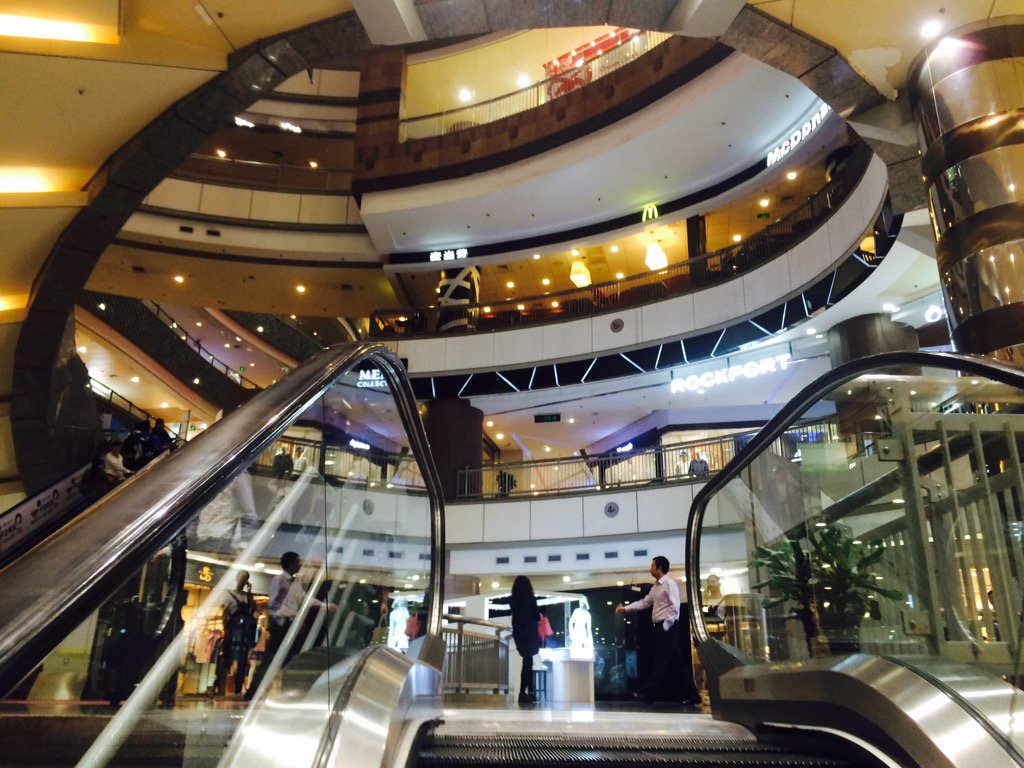 ぱり姉 בטוויטר 訪中まとめ7 上海 とても都会な上海 青空も見える綺麗な街でありました 世界一高い展望台も登ったよ まるで人がゴ以下略 ショッピングモールはもはや日本かと ユニクロと丸亀製麺あった 街中にちらほら日本語があるのが気になる所存 T Co