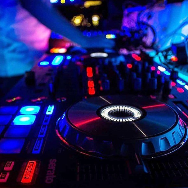 The pioneer DDJ-SX in action thanks to <a href="/baayza/">Jaime Baayza</a> and <a href="/diegomebro/">Diego MeBro</a> Great shot!
#Ripster
Follow… ift.tt/1LP0MVO