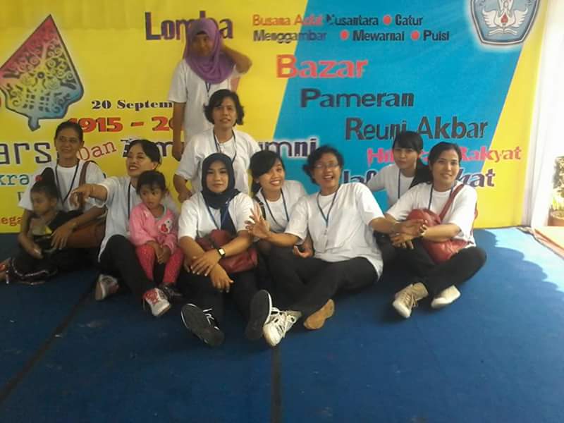NiWardan's tweet photo. Reuni akbar &amp; ultah sd 1 yg ke 100 tahun https://t.co/JviFjOZuZa
