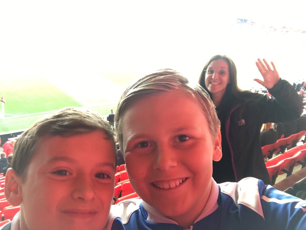 KatieVino's tweet photo. A win for the cherries and a win for the boys #BUbigmatch #xboxplease https://t.co/vwnCHDN4mq