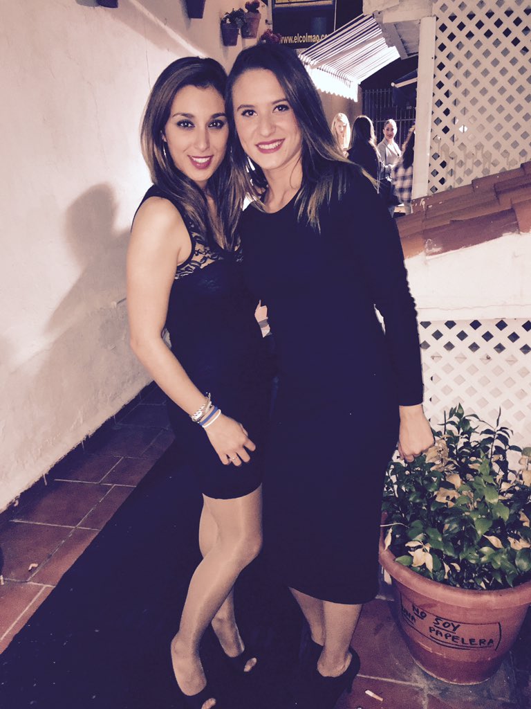 lorena_lewis's tweet photo. @AlmuO @perezmaartin @TereHena  #sábado #colmao #ONLYGIRLS ❤️ https://t.co/gLA9jw0kWA