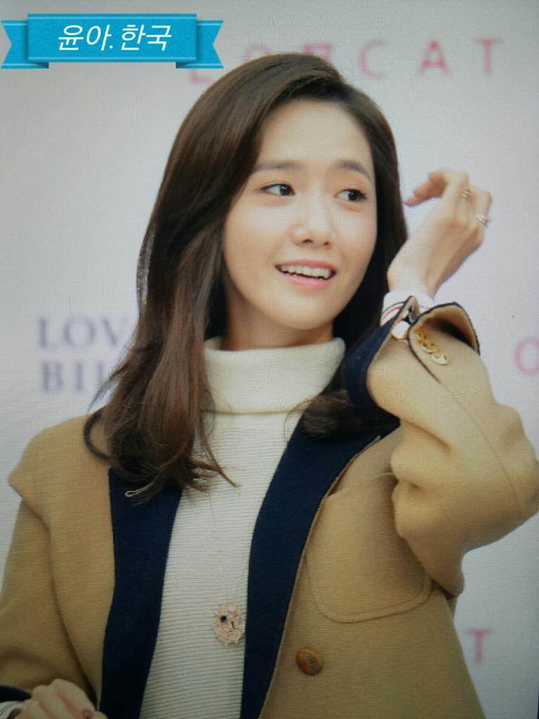 [PIC][24-10-2015]YoonA tham dự buổi fansign cho thương hiệu "LOVCAT" vào chiều nay - Page 2 CSKsmd_UcAAT-1g