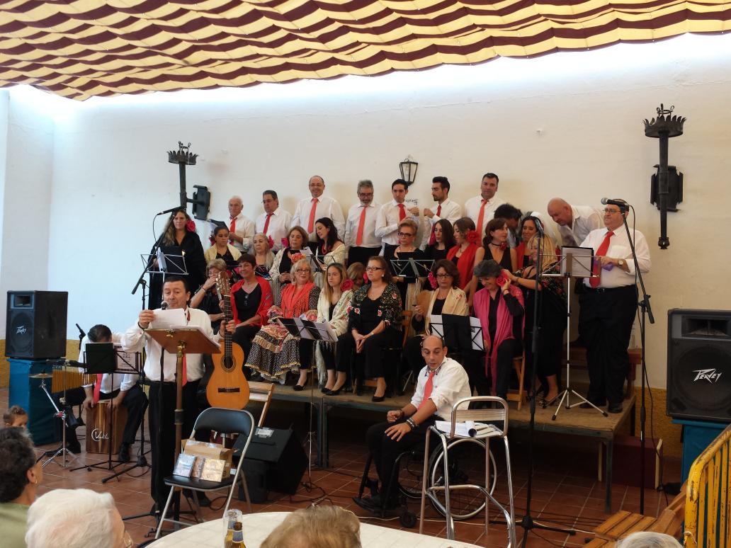 mmartinv_es's tweet photo. Gracias al #CoroANuestroAire por su arte y por colaborar con la #BolsaDeCaridad de #SanJoseObrero en @jovensjo https://t.co/TtQnzCea0I