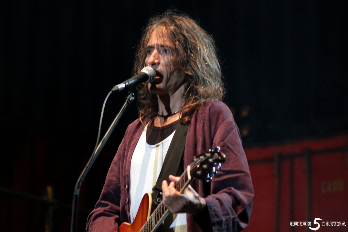 Si en el infierno me esperas, quiero fundirme en tu fuego como si fuese de cera.