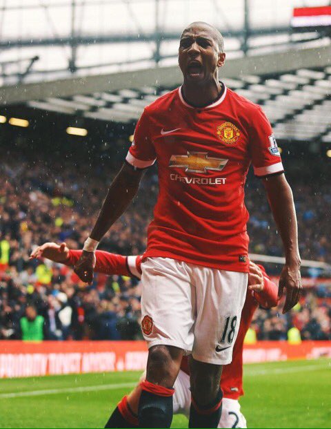 ManUtdStand's tweet photo. #GGMU #MUFC Lets Go Lads! https://t.co/pNwLoTYG6s