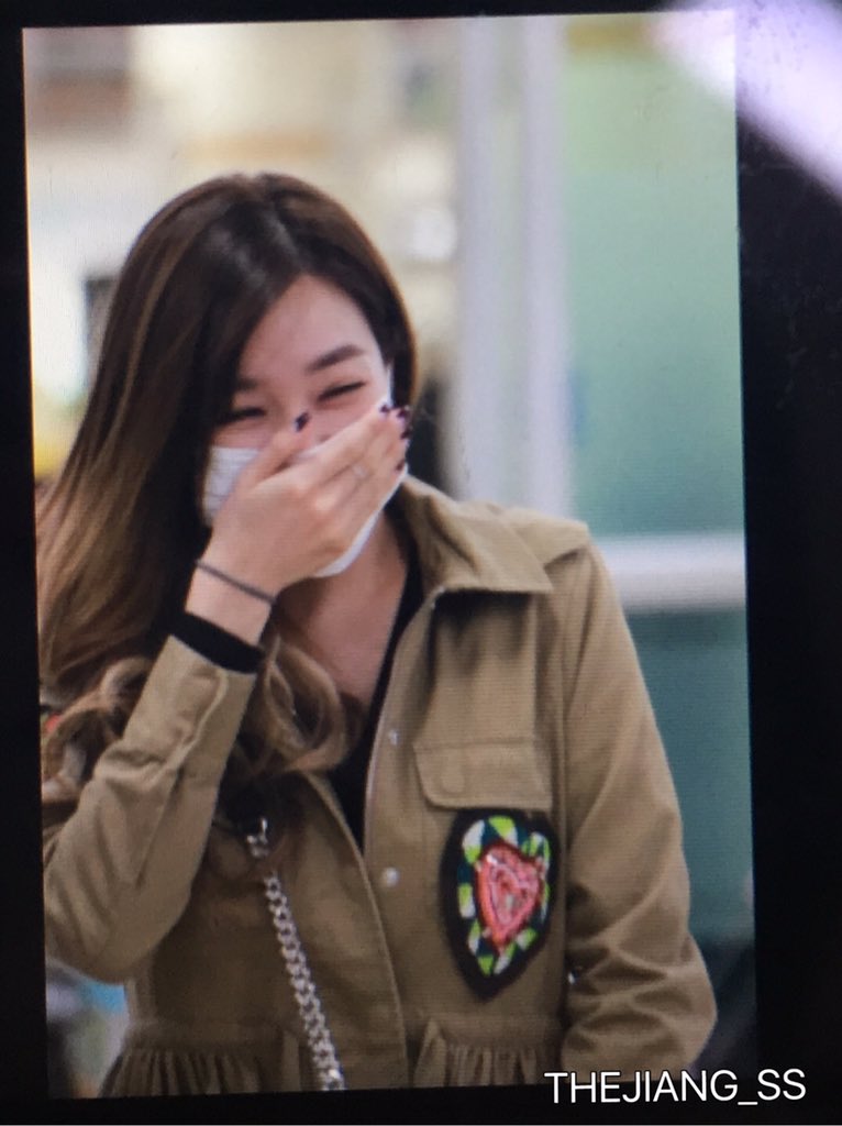 [PIC][25-10-2015]Tiffany trở về Hàn Quốc vào tối nay CSKxIcIUsAAiHRj