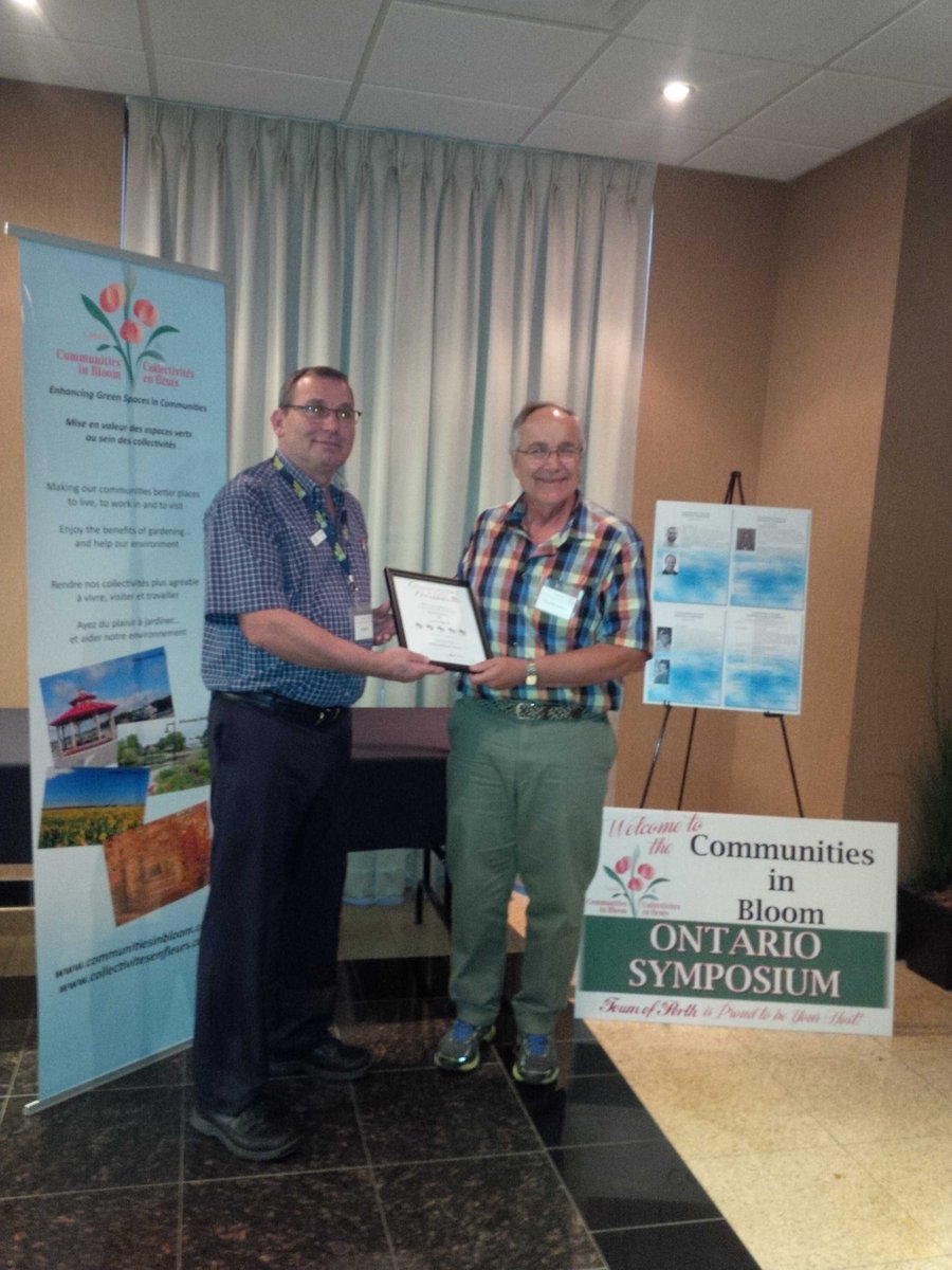 cerwright's tweet image. Accepting the 5 Blooms Communities in Bloom Award at the Provincial CiB  Symposium in Perth