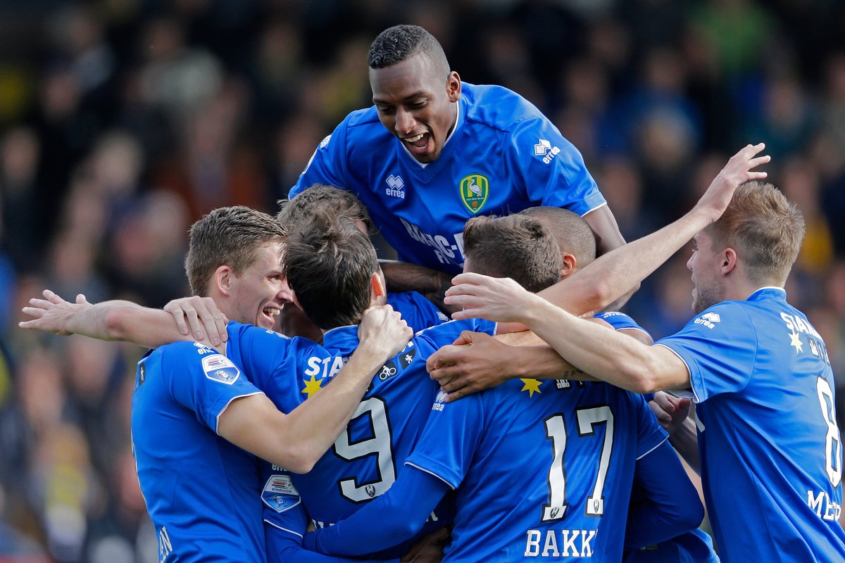 OmroepWestSport's tweet photo. IN BEELD: SC Cambuur - ADO Den Haag https://t.co/av25mWG47M #camado #ADO #DenHaag @SCCambuurLwd @ADODenHaag @lpl93 https://t.co/fWeMWQKovA