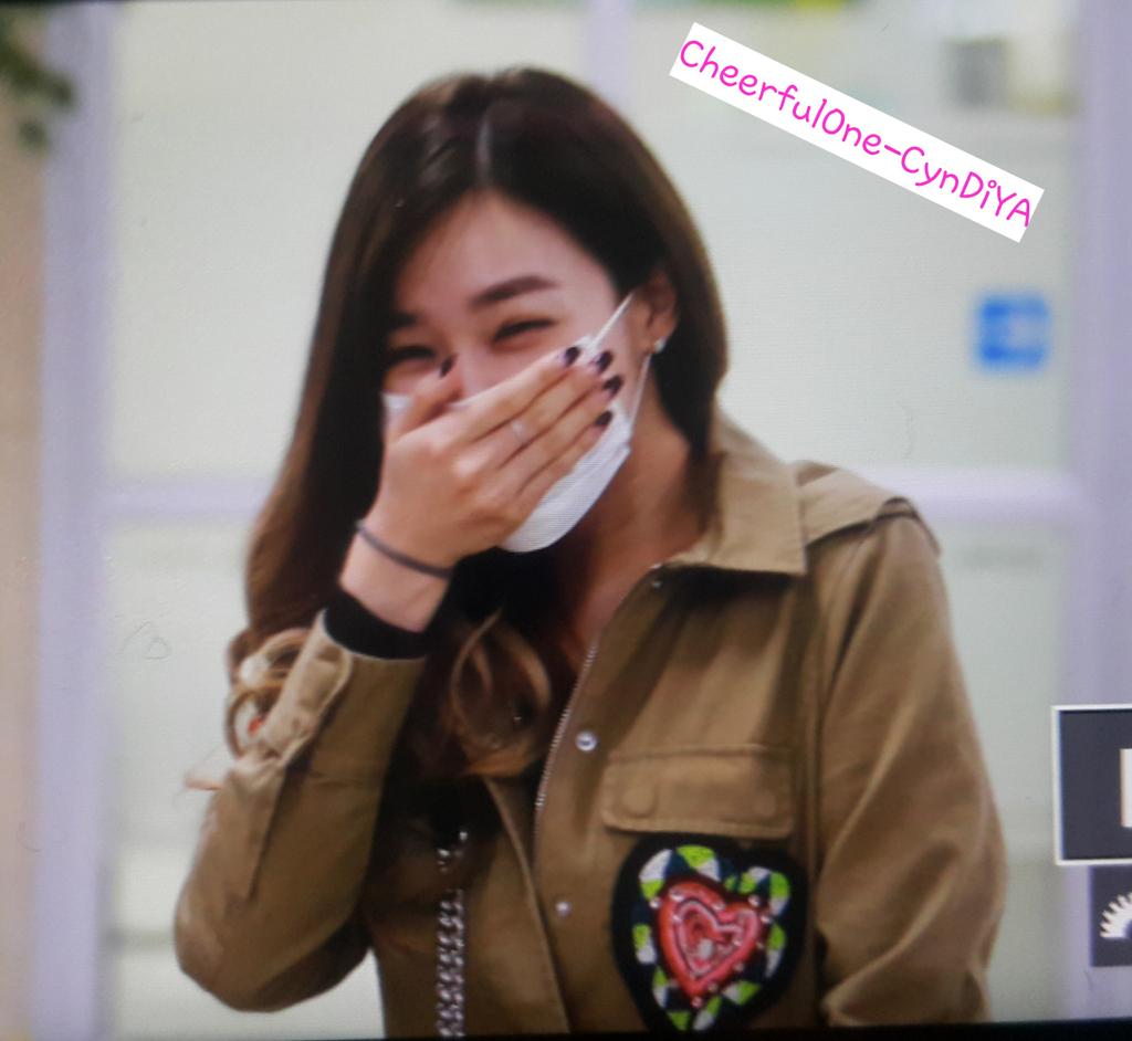 [PIC][25-10-2015]Tiffany trở về Hàn Quốc vào tối nay CSKzbmEU8AAOt23