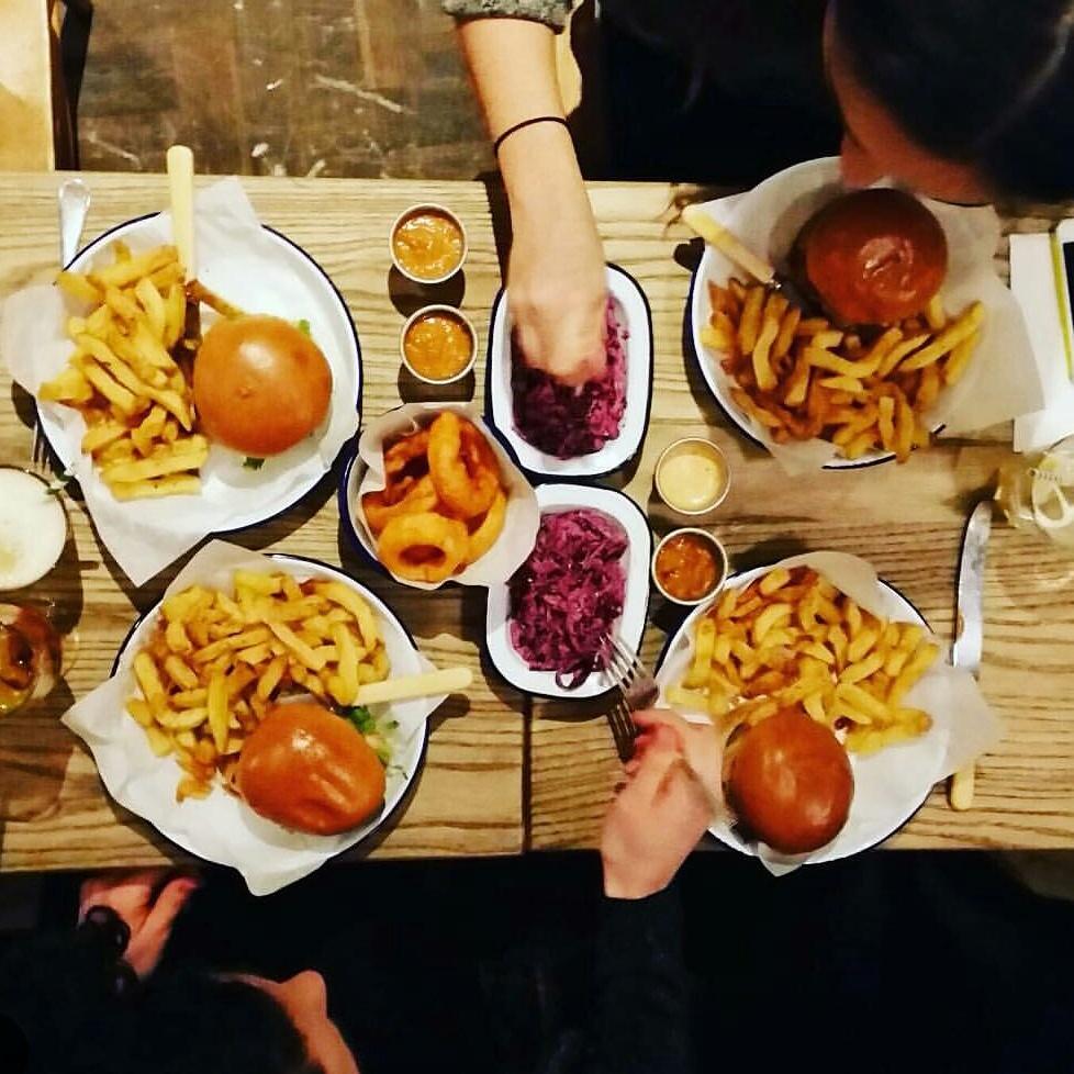 keziafrances's tweet photo. Thank you @honestburgers, you really know how to treat a gal or four 😉 https://t.co/ftPDNkwjeV
