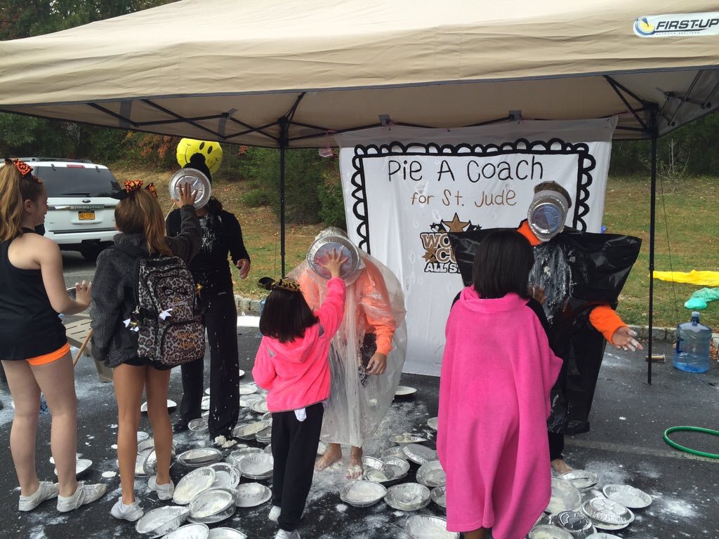 WCLittleDippers's tweet photo. Dippers Halloween color theme practice and pie a coach in the face for St.Jude's! @WorldCupallstar https://t.co/R9XQExH4qD