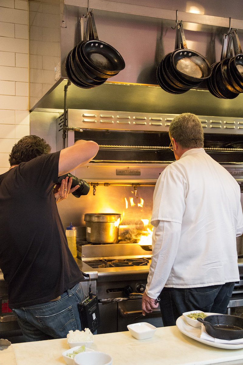 chefsinsight's tweet photo. Heating things up
https://t.co/LweamNzpyV
#bts #kitchenlife #loteria #chef #chefsinsight https://t.co/ZkeHDEPa5t