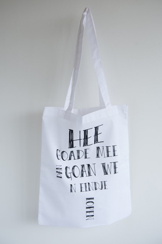 Dag <a href="/BoswachterFrans/">Frans Kapteijns</a>! Wij willen graag 2 Hee Gaode Mee-tasjes verloten onder je volgers, voor twee wandelaars #dtv