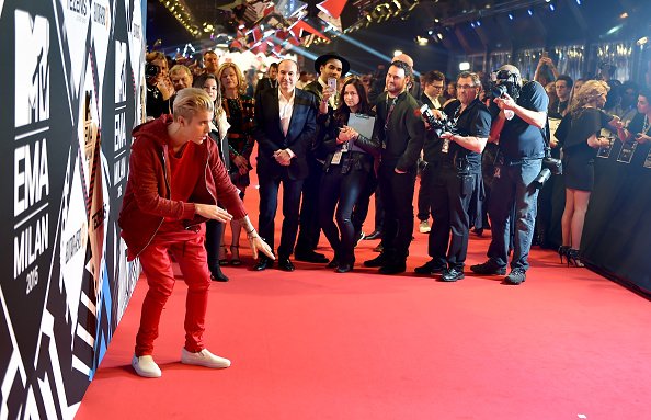 biebersmaniabr's tweet photo. Justin no EMA 2015!

BMBRBieberEMA #EMABiggestFansJustinBieber https://t.co/G0OM5BDxWg