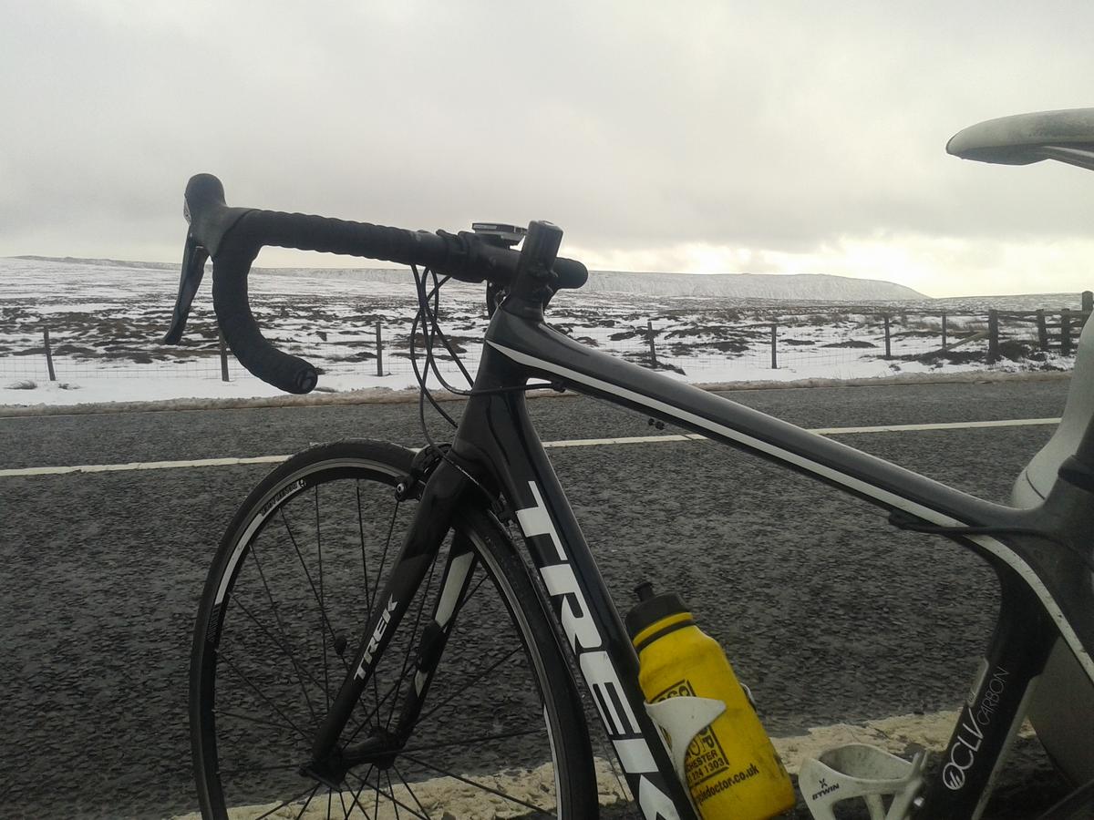 Trek MADONE with Blue tyres stolen overnight from Oak Road Didsbury if seen please call 101