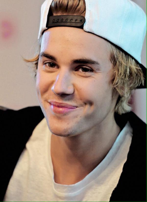 xbiebergrier's tweet photo. RT TO VOTE VOTEJustinBieberEMA #EMABiggestFansJustinBieber https://t.co/GGhCI8b9b7