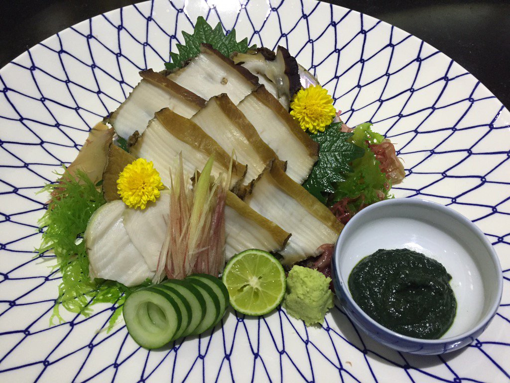 RatasitC's tweet photo. @sushipro Hi! Here are some awesome menus, here in #Bangkok : Aka Awabi, Ise Ebi, Mirugai, Foie Gras &amp; Unagi Sushis! https://t.co/AJGmw8KRmi