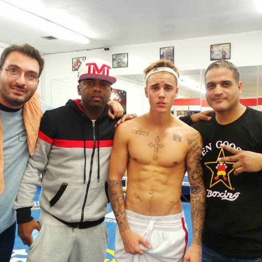xbiebergrier's tweet photo. RT TO VOTE VOTEJustinBieberEMA #EMABiggestFansJustinBieber https://t.co/TQEoiRVWM2