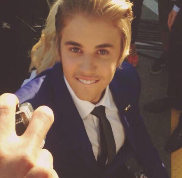 secutebelieber's tweet photo. #EMABiggestFansJustinBieber https://t.co/8nW4lRLSxv