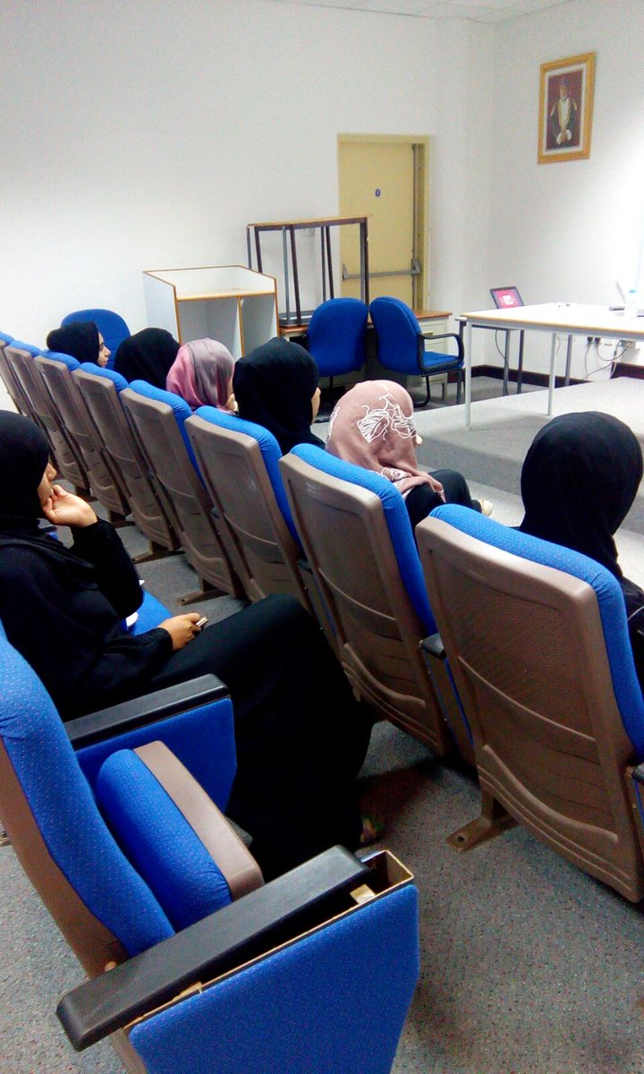 fonoon_squ's tweet photo. #يحدث_الأن
#ورشة_النظرية_في_الفن
#fonoon_squ https://t.co/viMmeqiWyN