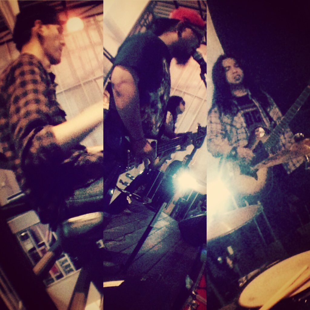 RANTAI unplugged @view cafe resto ... Nice gigs nice people ...