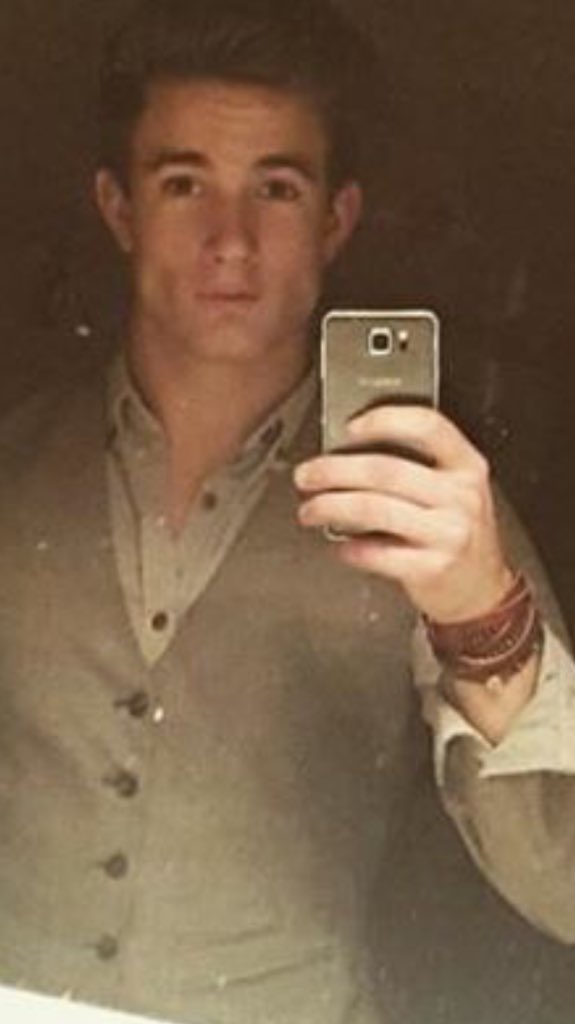 kebabbe's tweet photo. Selfie game on point🙌🏼😳🙊😍😍 https://t.co/4tZDolv5Zv