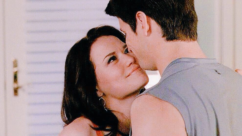 OTHdiary's tweet photo. "Everytime I look at her I know that I'm going to be with her for the rest of my life." #OneTreeHill https://t.co/L8SWptH9qT