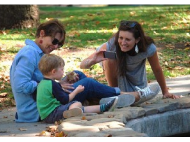 ViaPropertyWC's tweet image. How To Build Happy, Close-Knit Families In Midst Of Busy, Gadget-Filled Lives - bit.ly/1PVMHbT