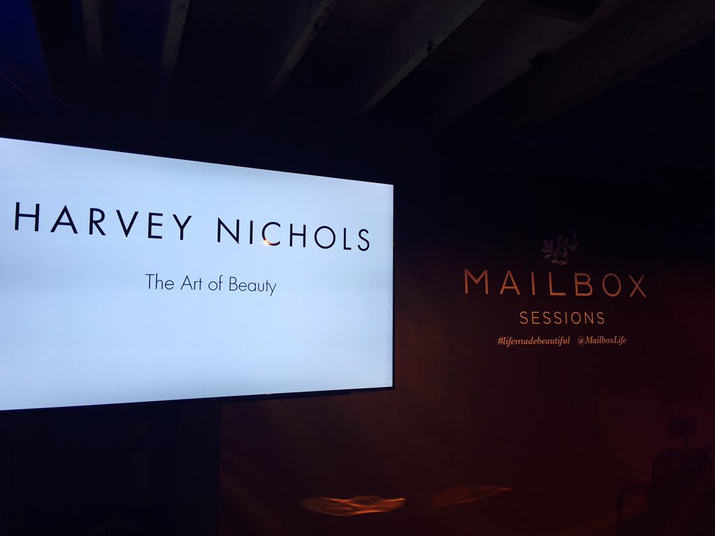 Mailboxlife's tweet photo. Getting ready for our final #MailboxSession, #TheArtofBeauty! Come and join us next to Nandos now! https://t.co/BkBx0efU1x