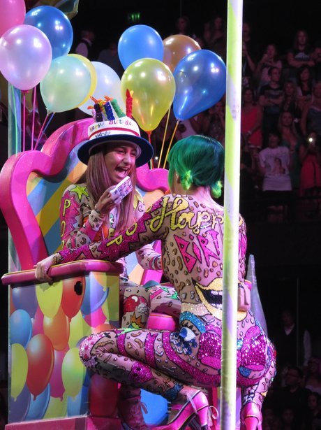 elvismoreno241's tweet photo. #HBKatyPerry #ElDíaMasEsperado #KP #HappyBirhtday31Katy https://t.co/AydqBV4fth