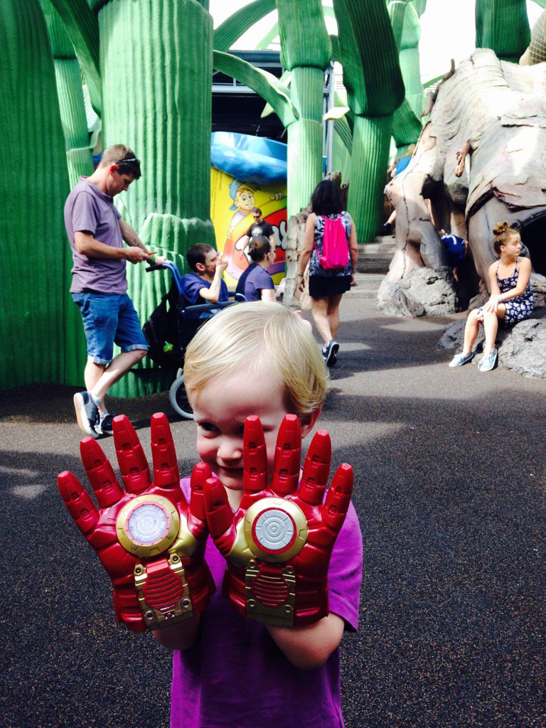 Cathsmith99's tweet photo. @Robsmith9919 look at my ironman hands uncle Rob !! Thank you 😃 https://t.co/IY21JiqxPP
