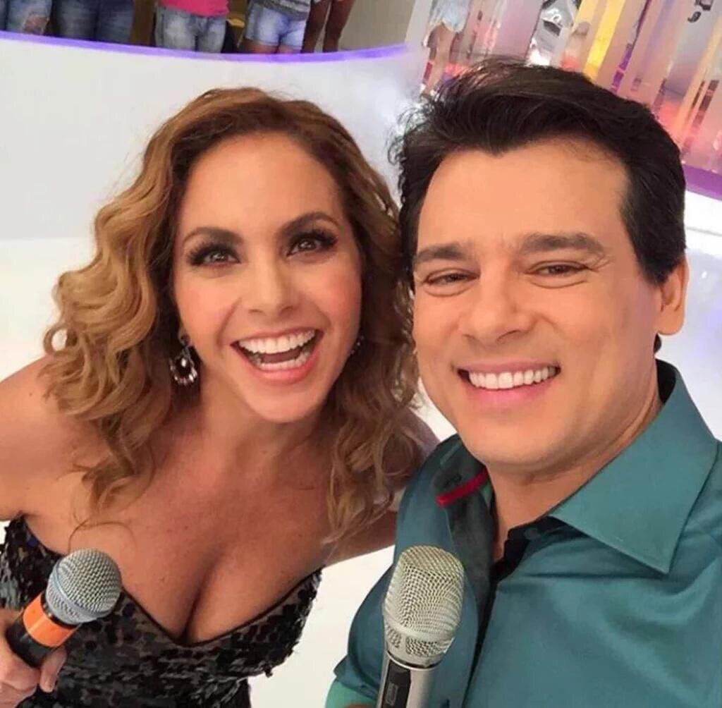 LuceroAndalucia's tweet photo. Nuestra adorada @LuceroMexico y @celsoportiolli en #DomingoLegal #LuceroNoDomingoLegal https://t.co/8QwS3fyztz