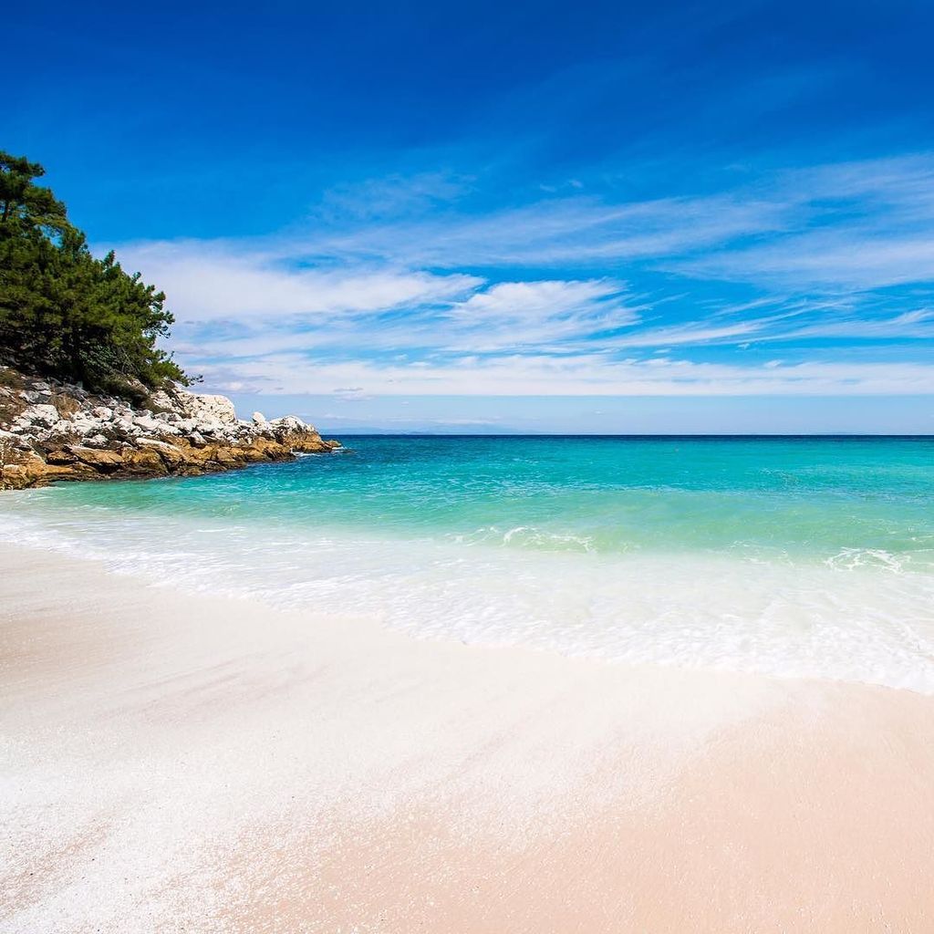 ThassosNow's tweet photo. Whoever said that you can enjoy beach life only during summer, should have come with us today! 
#thassos #thasos #T… https://t.co/GyRAxcxCRv