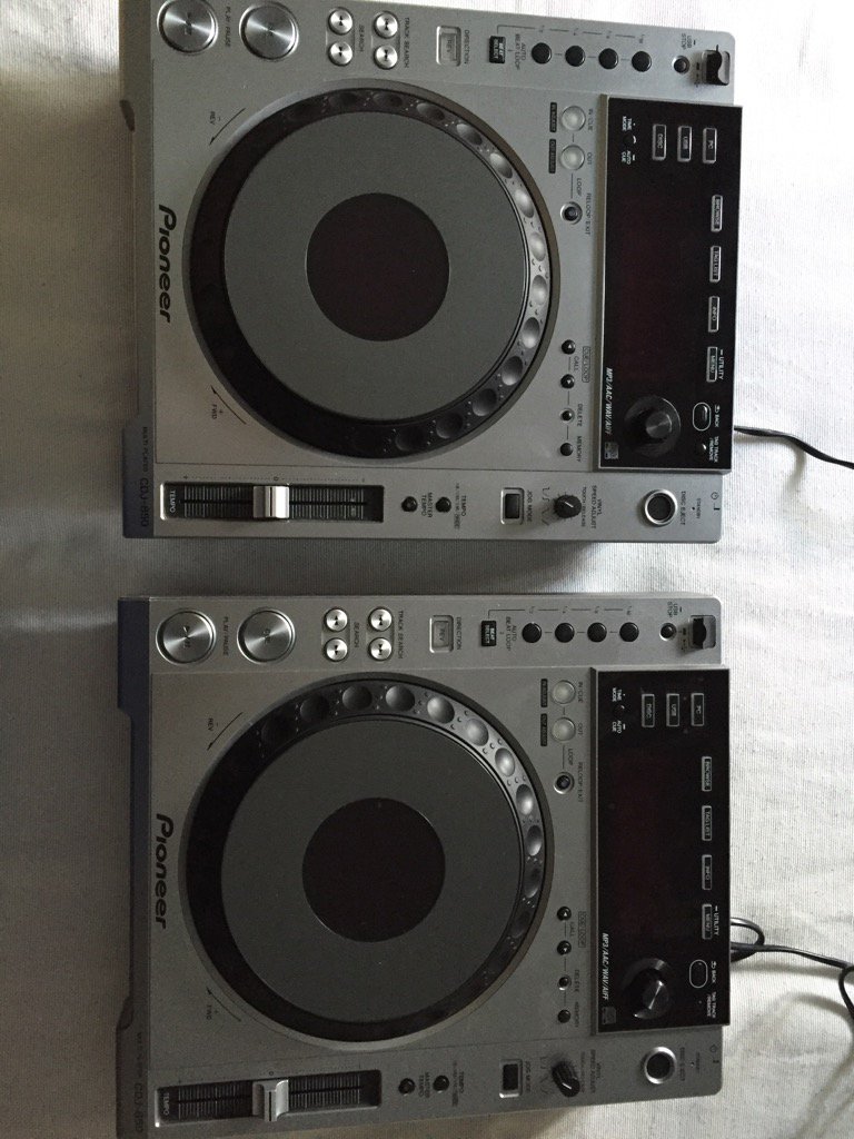 Vendo "Cdj 850 " en #wallapop p.wallapop.com/i/40048751?_pi…