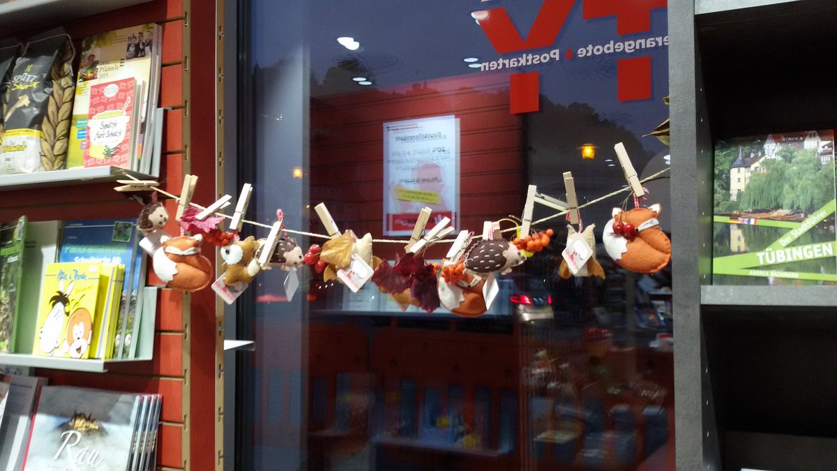 Wir begrüßen den #Herbst in unserer Buchhandlung! Zeit zum Lesen, Schmökern, Träumen...