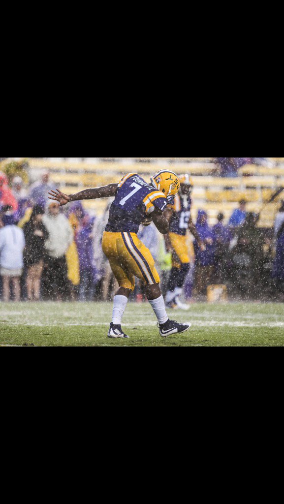 _fournette's tweet photo. Savaging DAB..... https://t.co/UD8nh21Emt