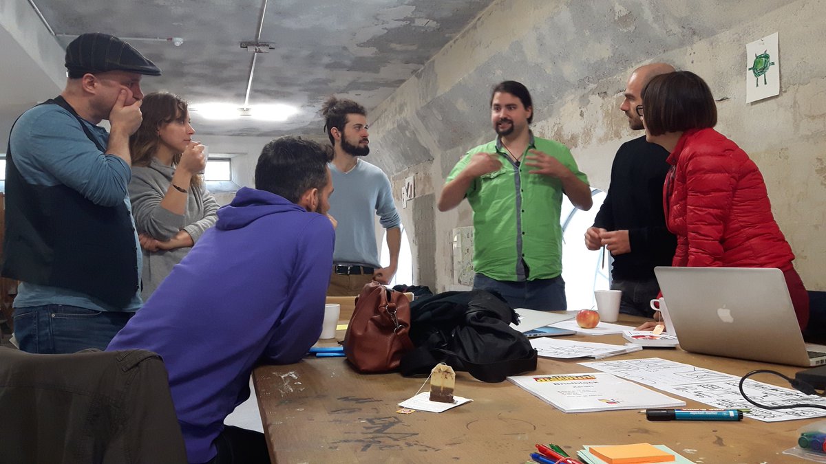 netzdoku's tweet photo. Team one (trying to catch a fly) at the DOK Hackathon Leipzig #DOKHack #dodok @DOK_Leipzig @DOK_NetLab https://t.co/wzBXojQaDX