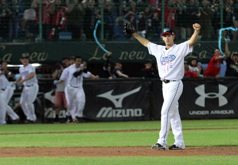 davidtiao's tweet photo. Former #sfgiants Pat Misch just threw a no hitter to win game 7 of the Taiwan Baseball League Championship https://t.co/i8N4A2bYS1