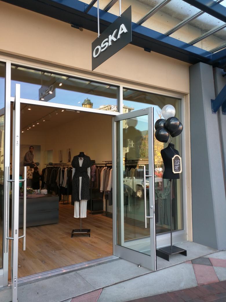 OSKAvancouver's tweet photo. Final Day - Tea,Treats, 20%*off, gift w purchase! 11-6pm. Alpaca &amp; Mohair &amp; More, Oh My! @OSKAvancouver @parkroyal https://t.co/QrDoXIPc6M