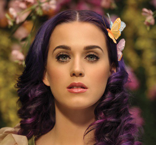 HAPPY BIRTHDAY KATY PERRY!! Hope you celebrate with left shark! 
