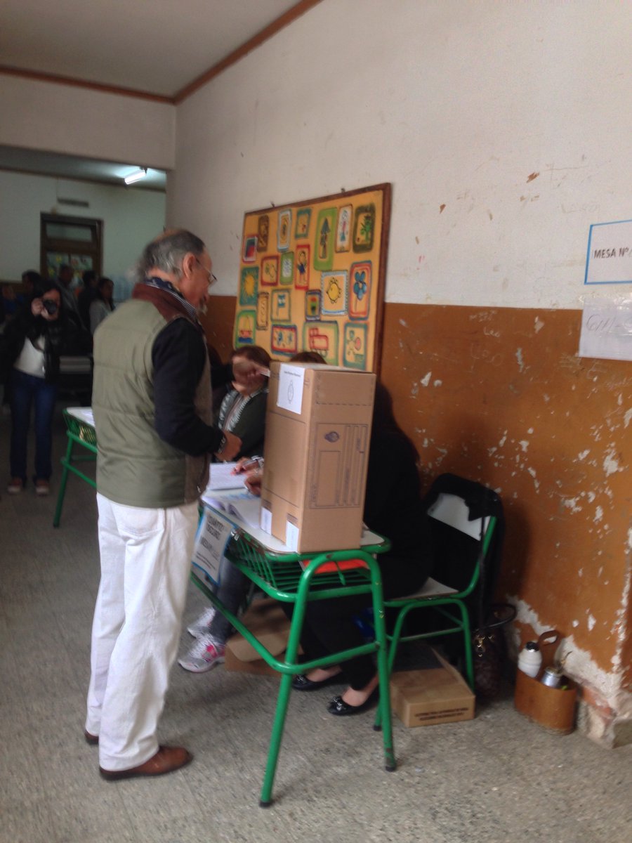 LucioGodoy2015's tweet photo. Con Democracia ¡Feliz día de la patria! https://t.co/bIha27i7C1