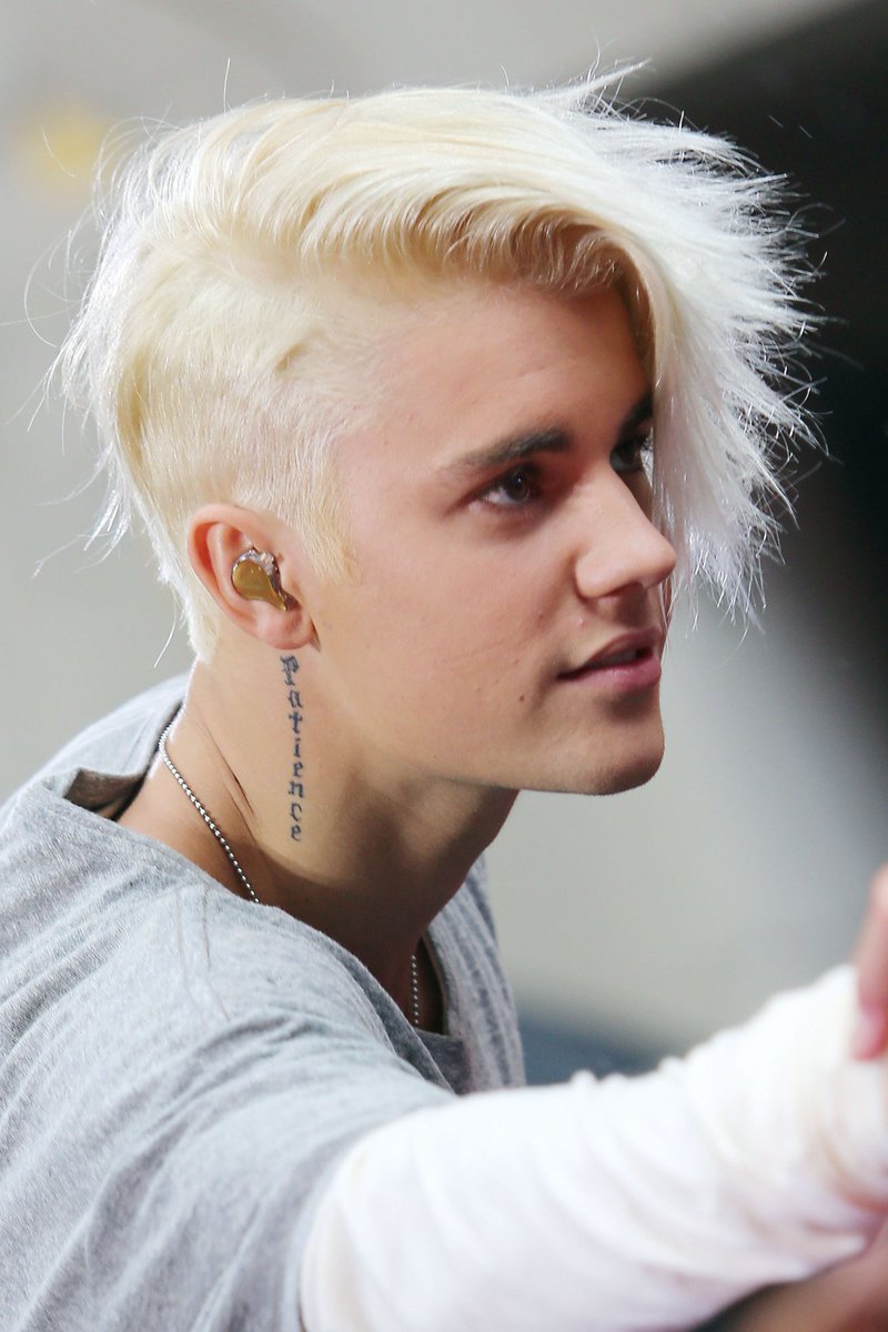 secutebelieber's tweet photo. everyone VOTEJustinBieberEMA

#EMABiggestFansJustinBieber https://t.co/odR0qOsO3k