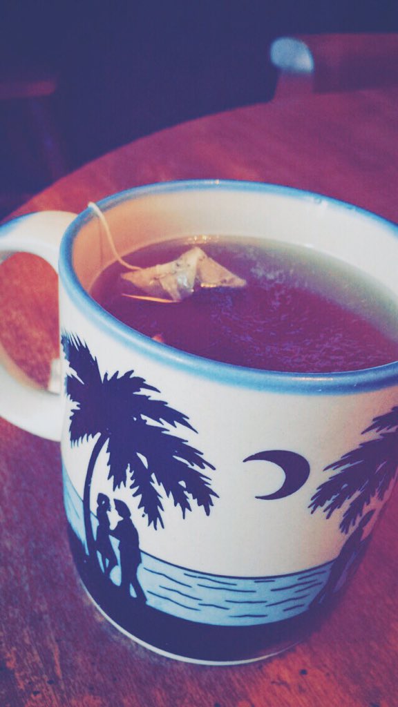 MichaelDawson14's tweet photo. Drinking tea while watching premier league games just feels right. #MugGameStrong πͺπ» https://t.co/31nfebmuo1