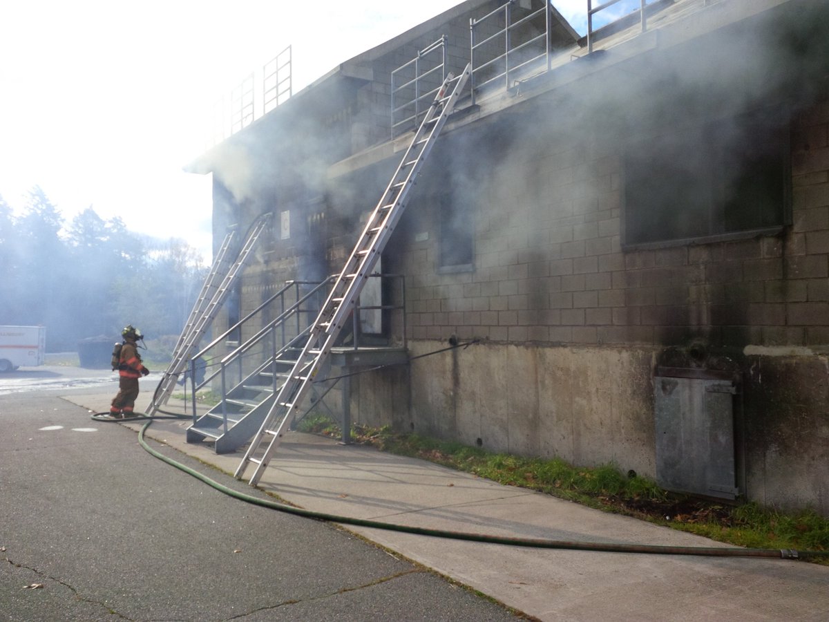 Kevin_Meyers_'s tweet photo. Day 2 live fire for #BWGFire recruits. Dedicated training to serve our community! https://t.co/B4smtjUHwR