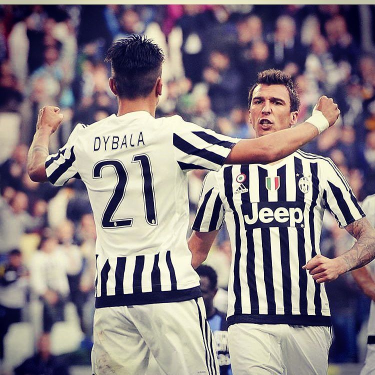 bonucci_leo19's tweet photo. Well done guys!!! @mariomandzukic_official @paulodybala #finoallafineforzajuventus https://t.co/hlfa7e2dQy https://t.co/fxD1UHhcjA