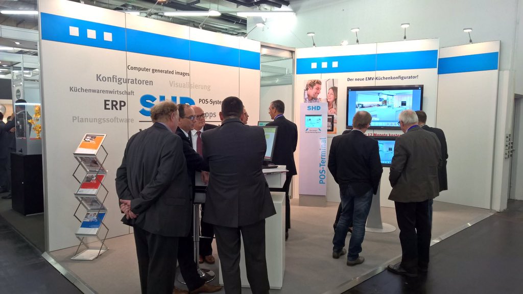 MichaBreitbach's tweet photo. Richtig was los auf dem SHD-Stand auf der EMV-Messe! Highlight ist der Küchen-Konfigurator auf einem POS-Terminal!! https://t.co/gVGhBlzY1B